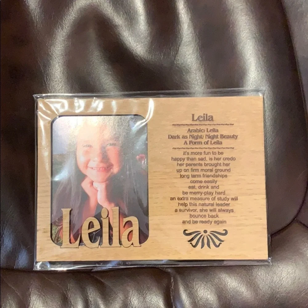 Wood personal picture frame for Leila 7x5” inches
